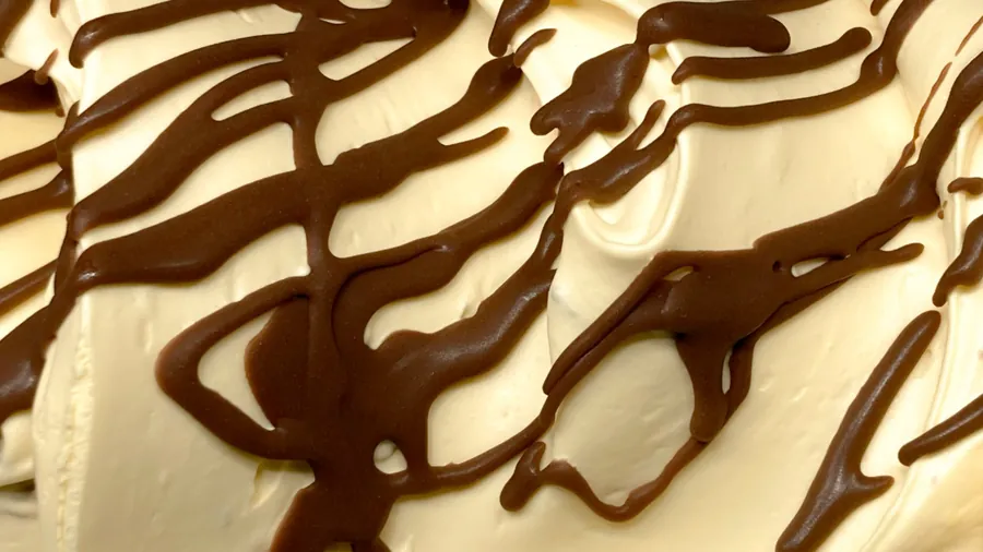 Bananita Dolca — helado artesanal de Arkyn con hilos de chocolate con leche